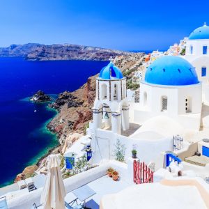 Ongoing Earthquakes in Santorini Raise Concerns of Volcanic Eruption and Tsunamis