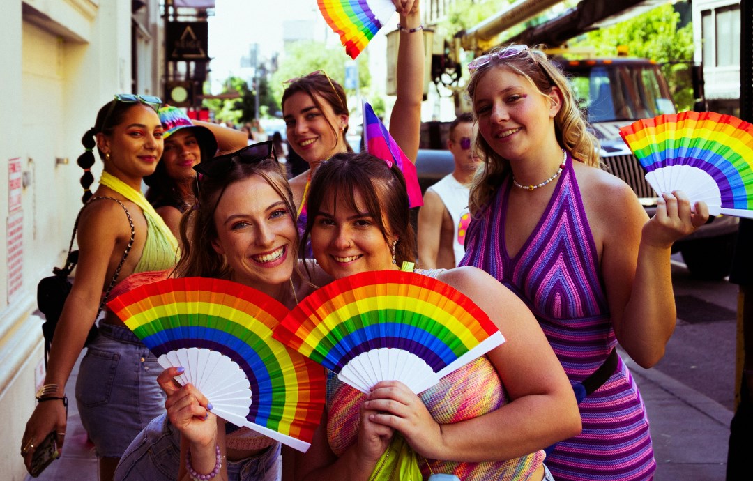 Los Angeles, USA – An Immersion of Festive Clubs and Artisans